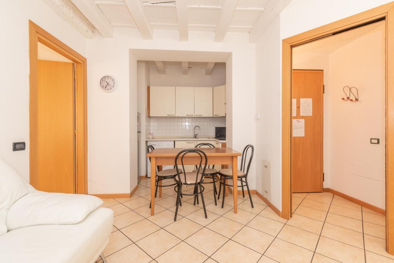 Appartamento Bilocale 1 Piazza Vittoria - Affitti Brevi Italia 브레시아 외부 사진