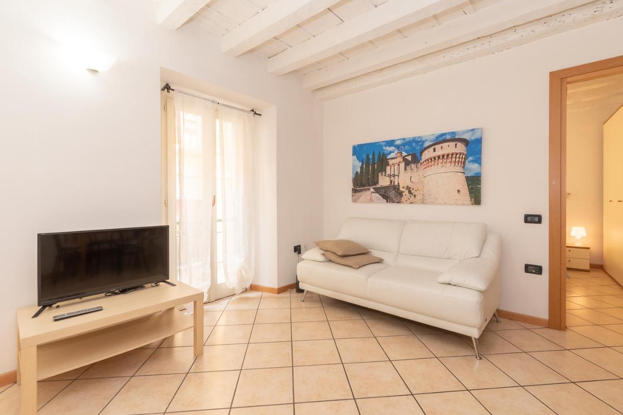 Appartamento Bilocale 1 Piazza Vittoria - Affitti Brevi Italia 브레시아 외부 사진